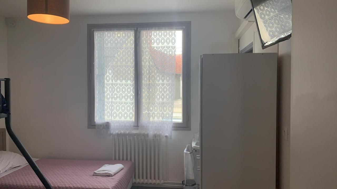 Hotel Du Cygne De La Croix Blanche Lailly-en-Val Εξωτερικό φωτογραφία