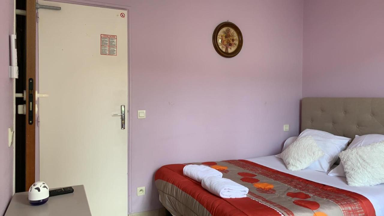 Hotel Du Cygne De La Croix Blanche Lailly-en-Val Εξωτερικό φωτογραφία