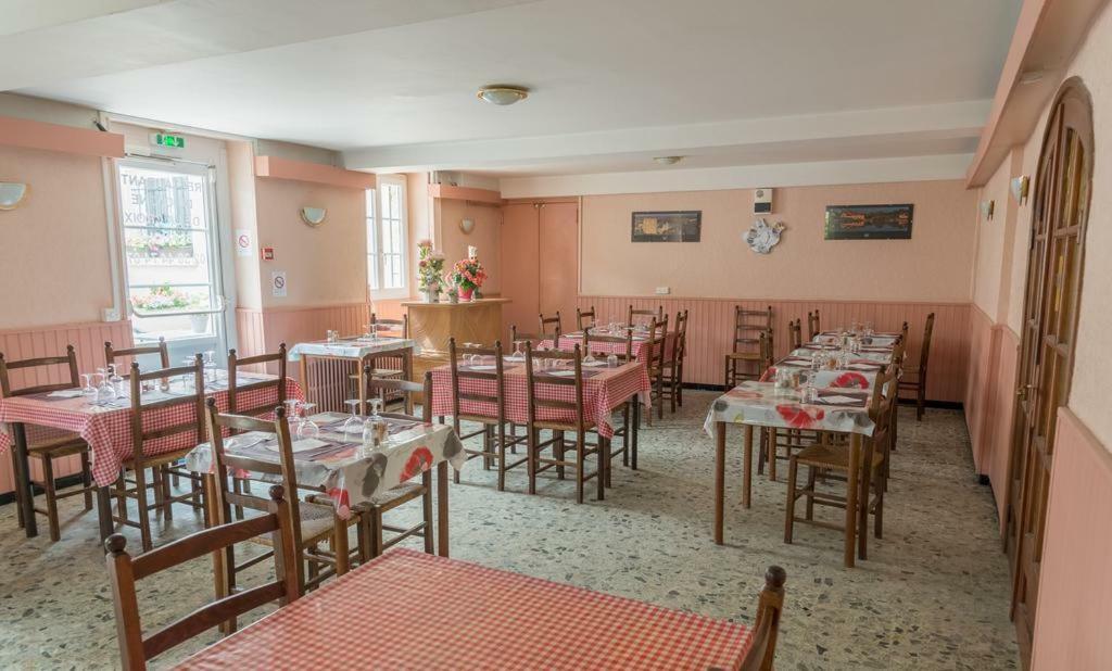 Hotel Du Cygne De La Croix Blanche Lailly-en-Val Εξωτερικό φωτογραφία