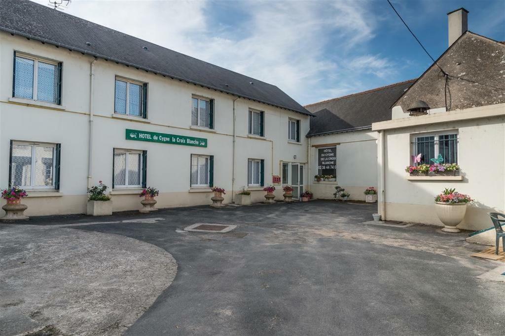 Hotel Du Cygne De La Croix Blanche Lailly-en-Val Εξωτερικό φωτογραφία